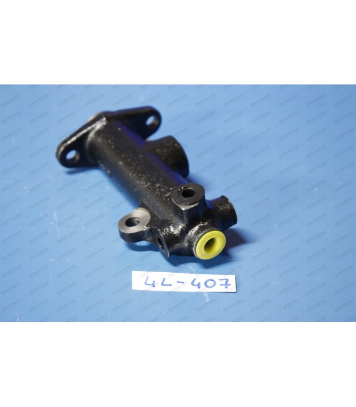 Single circuit master cylinder Ø 19mm ( x4 outlets: x1 in Ø7/16" - 20UNF and x3 in Ø3/8" - 24UNF) - 1