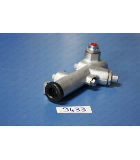 Dual circuit master cylinder - R2 / R3 / 1200S - 1